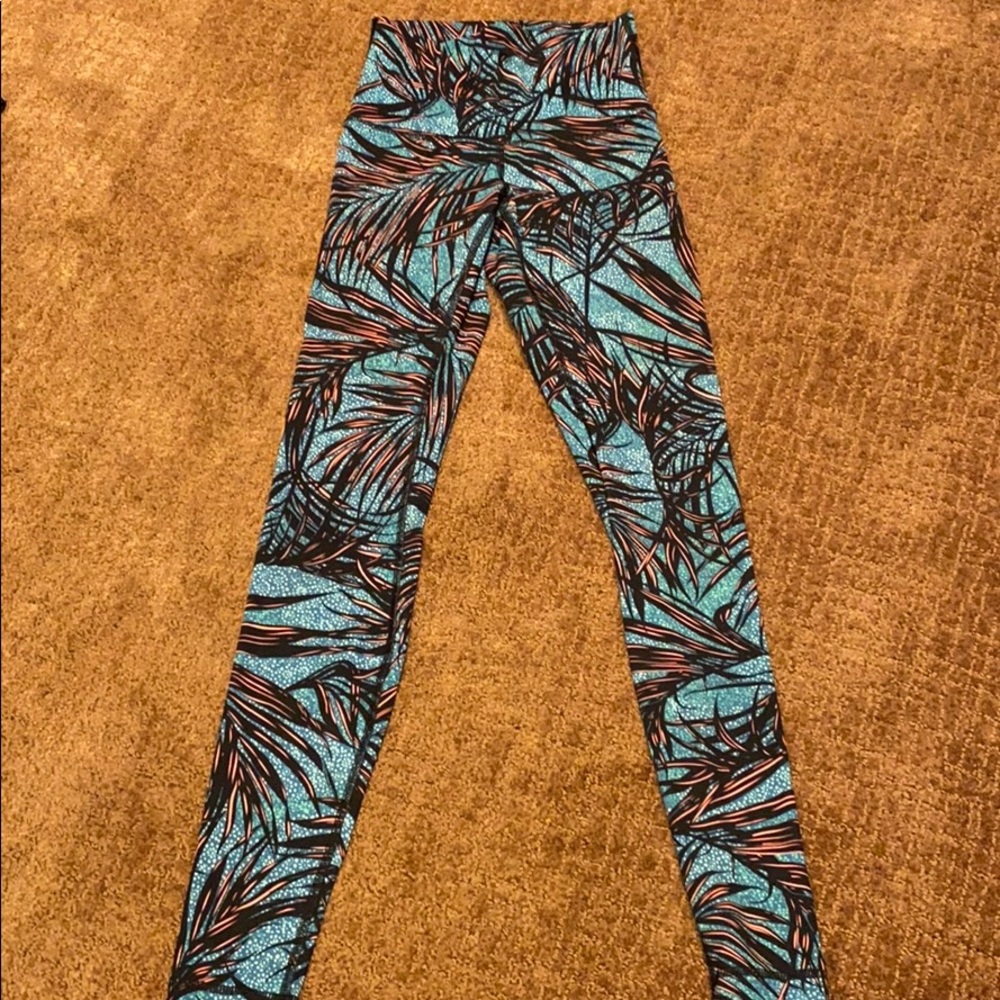 Lululemon wonder unders tropical print